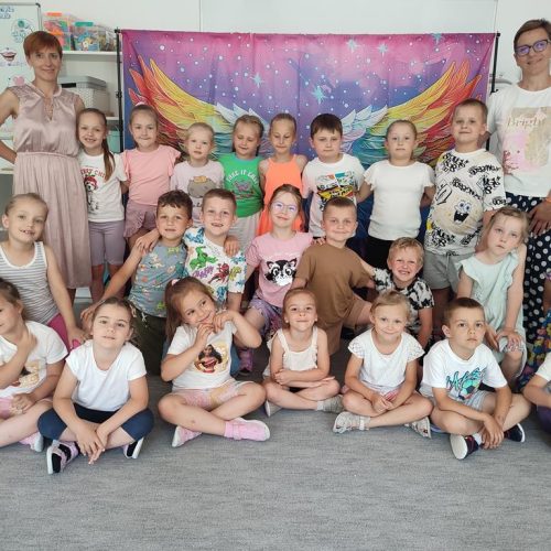 Świętujemy zakończenie roku przedszkolnego.